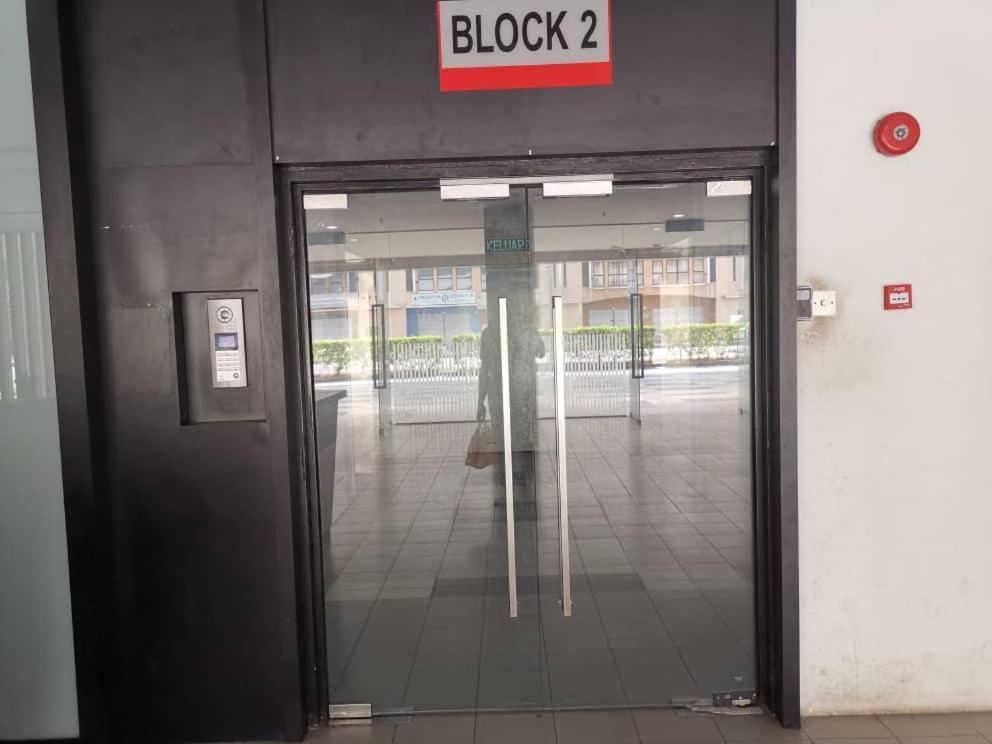 Enarahomes Shah Alam Exteriör bild